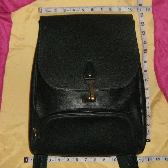 Louis Vuitton main image 8